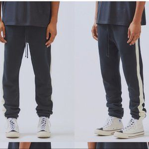 FOG ESSENTIALS Fear of God Essentials joggers